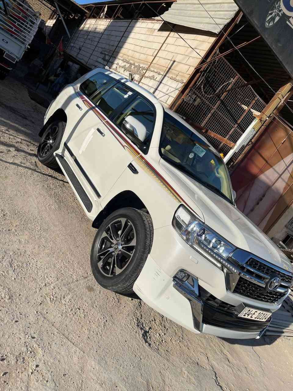 لاندكروز  رقم دهوك  ٢٠١٧
ماشيه ٨٨ الف السياره ع وضع الشركة  ٦ سلندر
مكاني نجف 
***********
