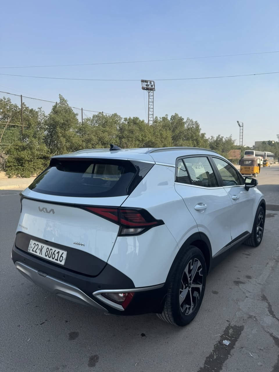 سبورتج خليجي وكالة نيم موديل 2024 ماشية 27 الف جديدة بمعنى الكلمة على ايدي من الزيرو مكفولة من الصبغ والبارد والشخط 
بصمة وتشغيل عن بعد 
اشاير بالمري 
رادار جانبي 
4 انضمة قيادة 
ايكو سبورت منحدرات 
عادي 
تحكم جهتين ومثبت سرعة حساسات 
السيارة مكفولة كفالة عامة 
السعر 223 وبيها مجال بسيط 
مكان السيارة بغداد بجميلة 
***********
