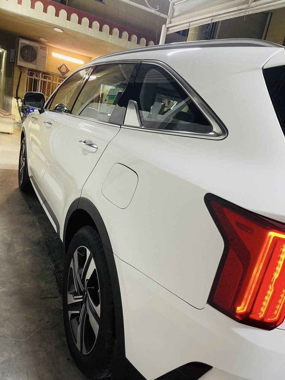 سلام عليكم 
للبيع 
سورنتو موديل ٢٠٢٣ خليجي فور اكس 
رقم بغداد بسمي 
ماشية ٤٨ 
ستة سلندر 
فول مواصفات واحد على واحد 
بصمة
بانوراما 
فورويل 
كشنات تدفئه تبريد 
خمس كامرات 
كير ماوس 
سايد برك بصمة
مري شفط 
حساسات 
نزول منحدرات 
تشغيل عن بعد 
كار بلي
اريل انفكيشن 
كشنات جلد + كهرباء 
شاحن في الكراسي الامامية 
شاحن واير ليس 

السعر ٣٠٥ وبيهة مجال 
مكان السيارة بغداد 
الاتصال ***********
مكفولة فقط بارد بسبط مأشر بصور
