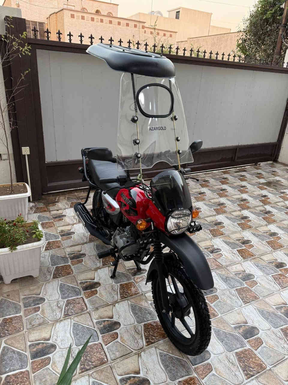 بوكسر 2025دراجه ماشيه قليل نضيفه كلش أرقام كامله أوراق سنويه سعر مليونين 650 بيها مجال بسيط مكان طريق بغداد رقم ***********
