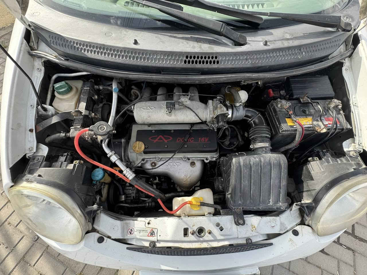 سلام عليكم 
شيري كيو كيو 2013 
تبريد تدفئه حدادية كله مضبوط
سنويتها لحد 2029 راعيهه يريد مداور شرط
مكاني بصرة ام قصر
السعر 35
***********
