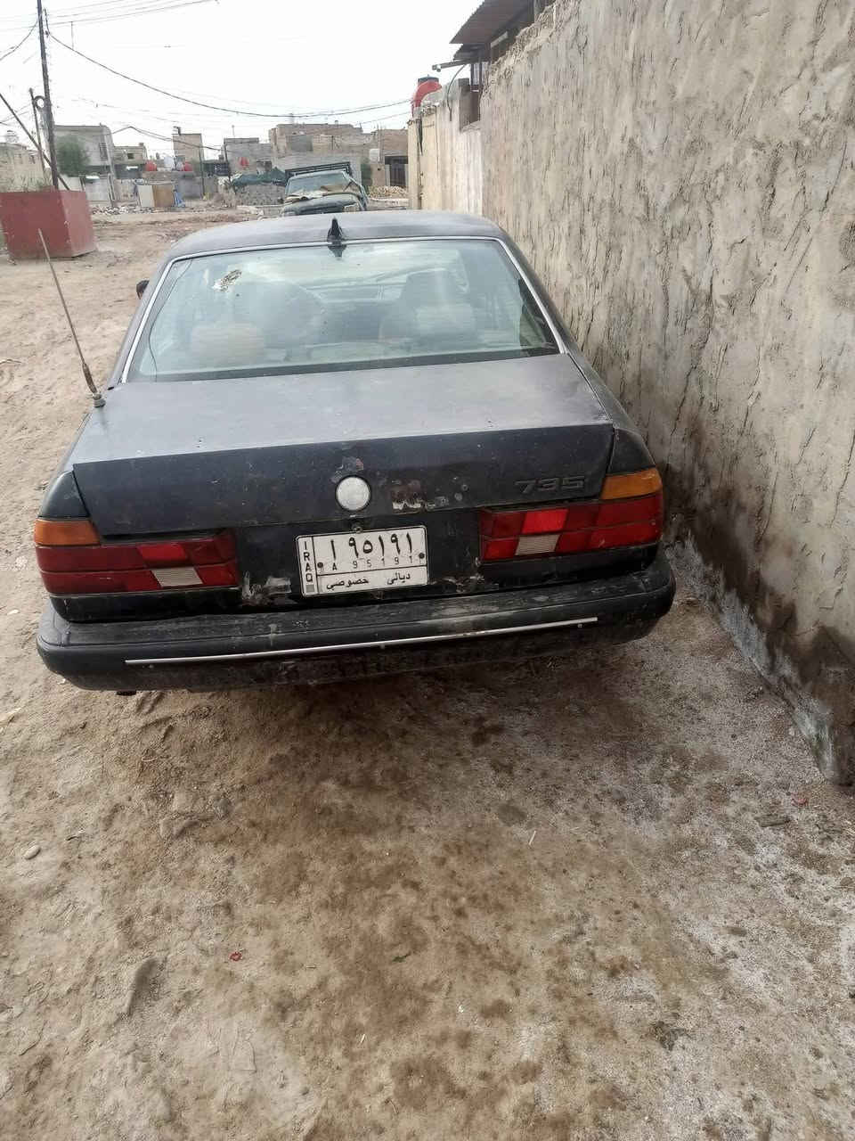 سياره بيءم حجم 735مكينه دفيدي جم3000 مكينه مستحقه سياره رقمه كامل موديل 91سياره خير من الله سعره12وبيه مجال العنوان ميسان ***********
