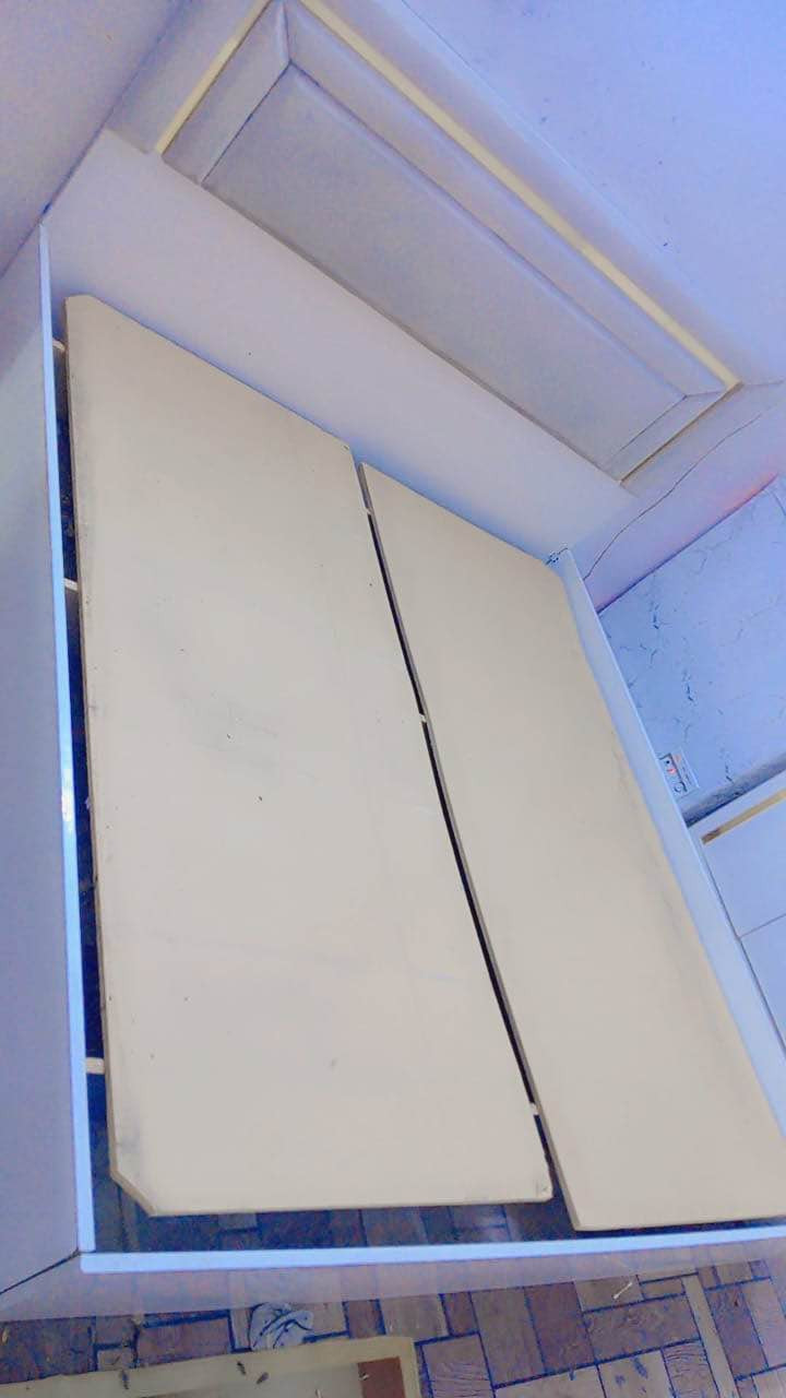 جربايه مع ميزين مالتها  ب 150 مكاني بغداد. م.الصدر *********** بغداد, العراق
