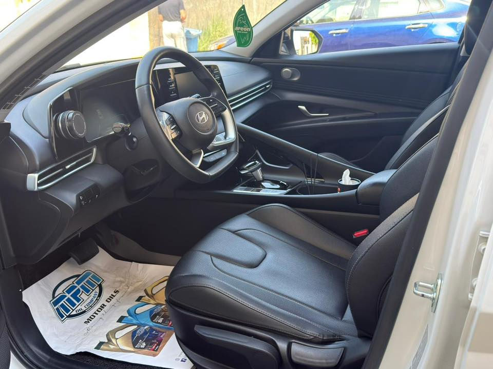 النترا 24 ماشيه 45 الف سياره مكفوله ونضيفه جدا مكان بغداد الكرخ  
سعر 140 بيه مجال بسيط ***********
