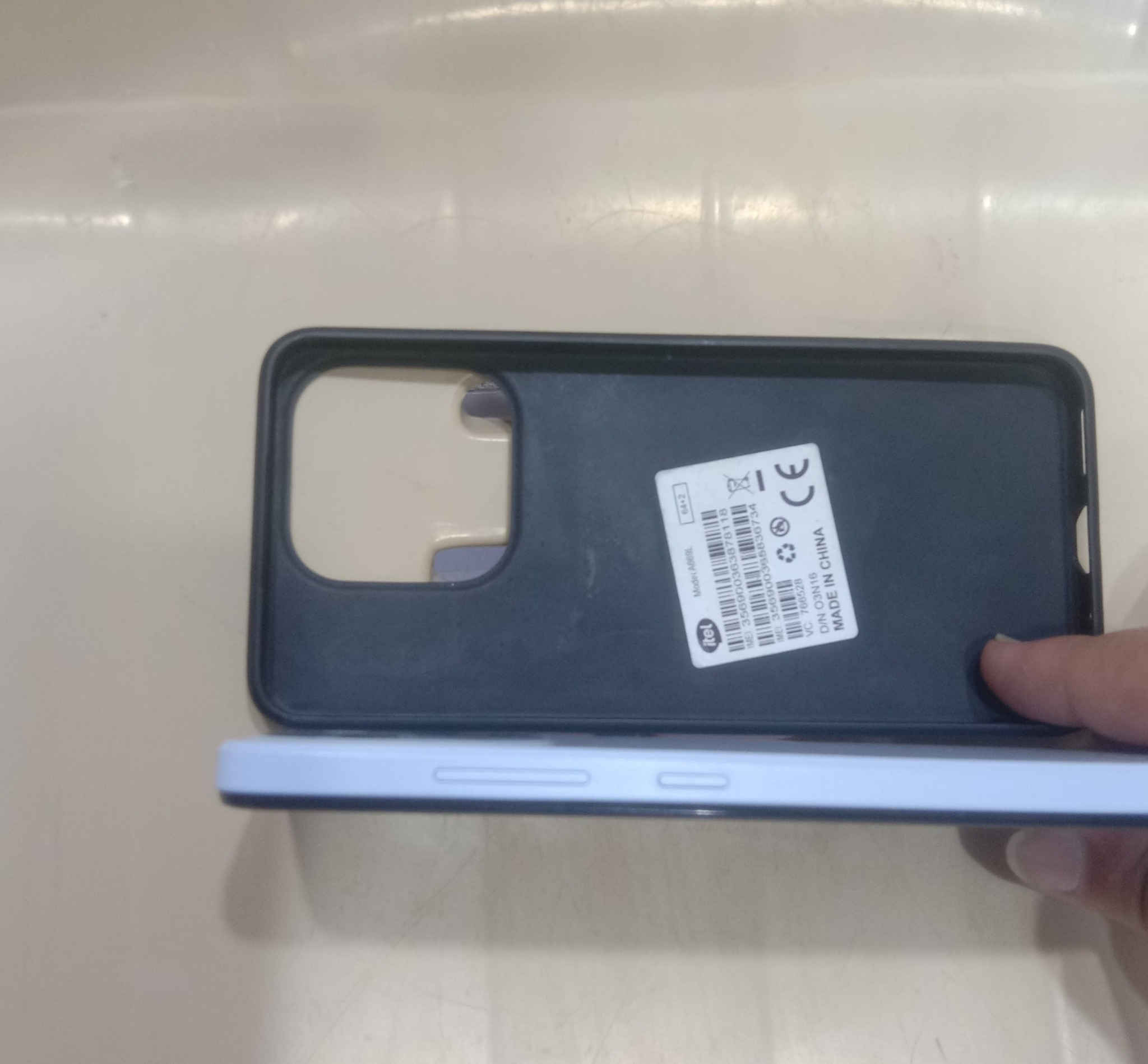 جهاز ايتل A50c نضافه 100% بصمه ذاكره 64 جهاز حلو ونضيف ما داخل تصليح سعر 75 مجال بسيط ***********
