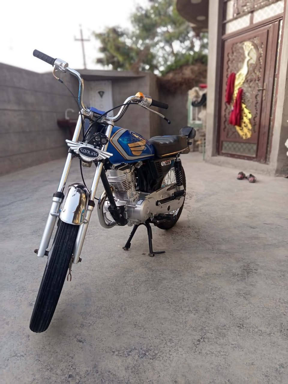 شلامجة تعمير جديد مصارلها شهر من طالعة ادوات كلها 26 شاصي 14 اوراق كاملة اصولي توضيحح بدون اسبايدر سعر تفضل اتصل ع رقم
***********
