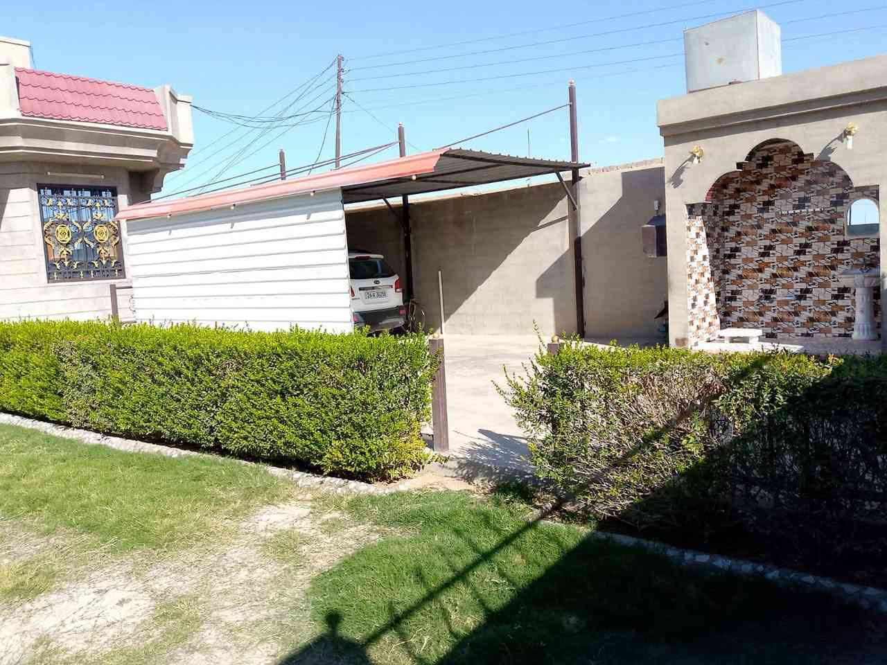 للبيع بيت مساحته 600م
المالحه الغربيه 
ديوان 8×5 مطبخ حار بارد 5 ونص ×8 صاله 12×4 غرفتين نوم اضافه الئ سويت نوم صحيات داخليه حمام وتواليت غرفه فوك6×4 سيراميك خزانات ماء عدد 2 كبيره الاول 5000 ولثاني 2000 گيزرات عدد 2 صحيات خارجيه سيراميك باب سلايت خارجي مخزن خارجي 3×2 ونص ماء خطين وكهرباء فول البيت كامل مكمل سيراميك حزام جنس الارض زراعي
السعر 65بي مجال 
***********
تواصل مع صاحب بيت مباشرتآ
