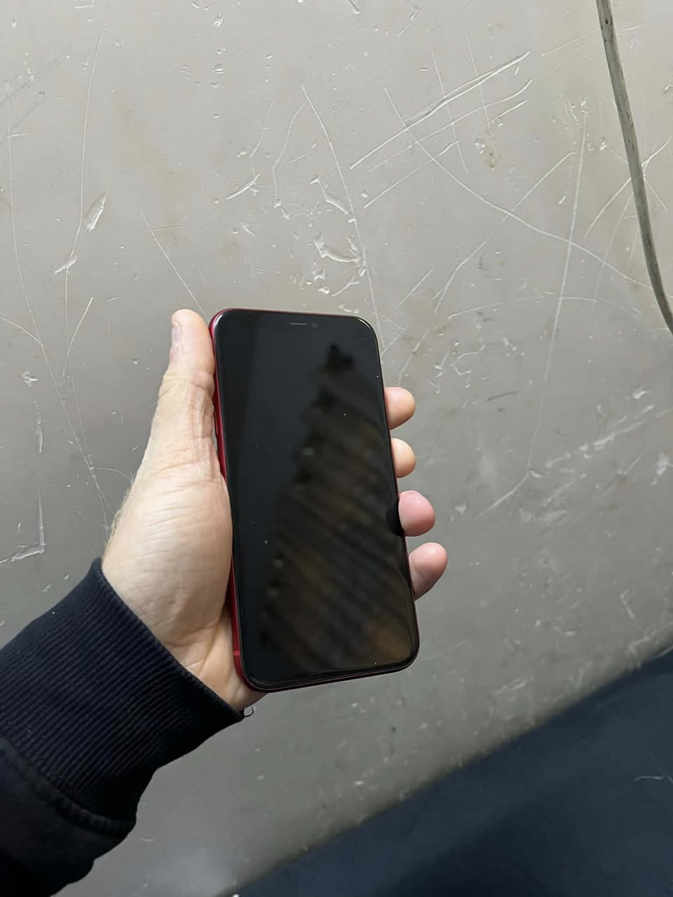 آيفون 11 العادي ذاكره (128)بطاريه (70) (دبل سيم) برغي مامفتوح بي كله وضع شركه فقط فطر ناعم بلضهر السعر (220) ألف بي مجال للتواصل ***********
