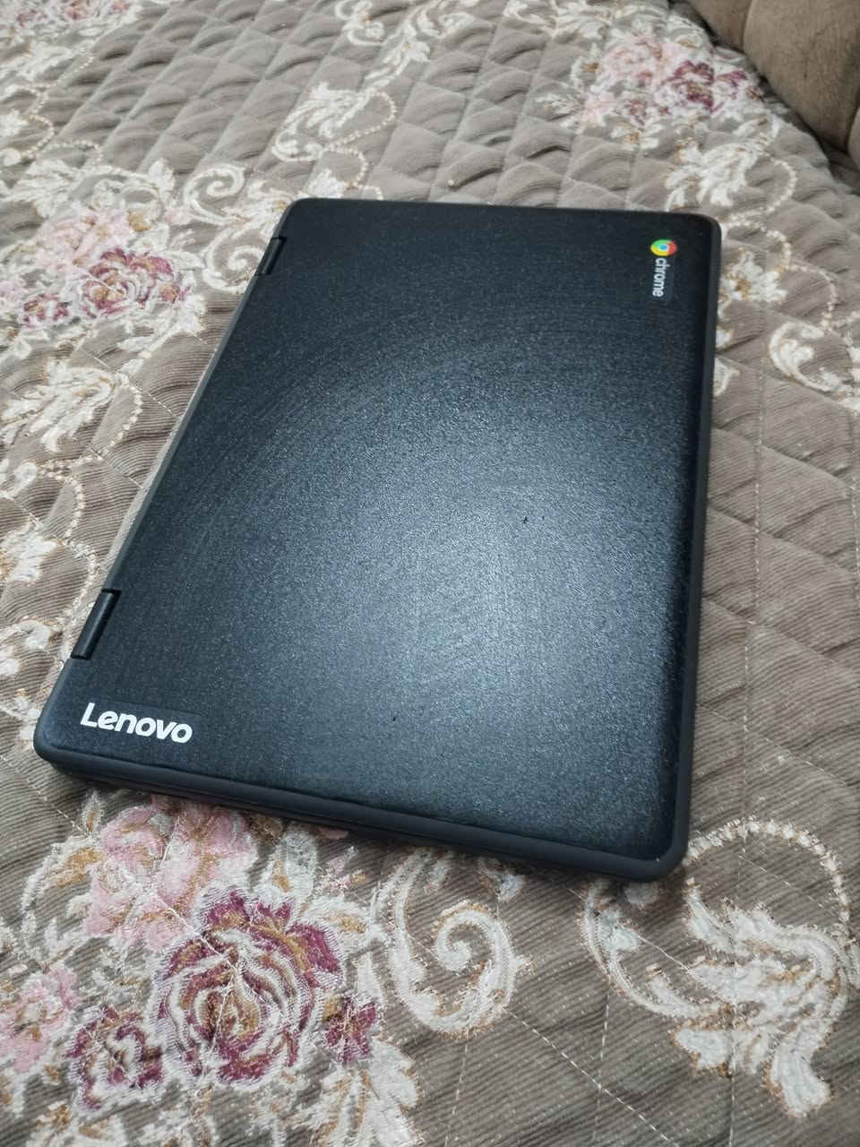 لابتول وايباد نوع لينوفو لمس مع شاحنه اتصال السعر ع رقم ***********
