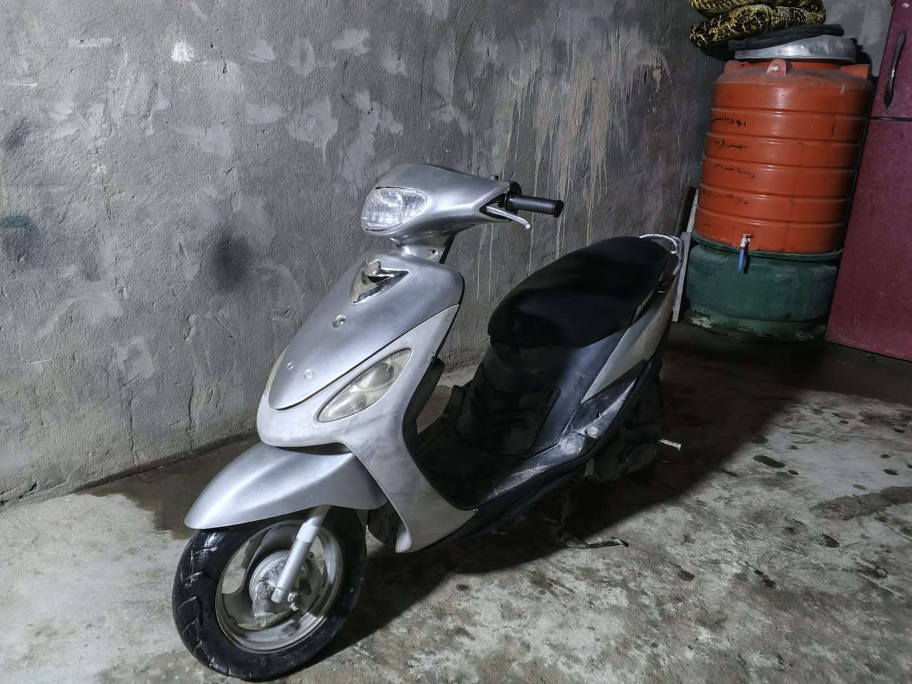 السلام وعليكم ماكس قجمة للبيع يرادلهة كلجات وكلوبات
كفرات تجارية محركهة نضيف مكاني البصرة المعقل 
السعر:550 
للتواصل ***********
