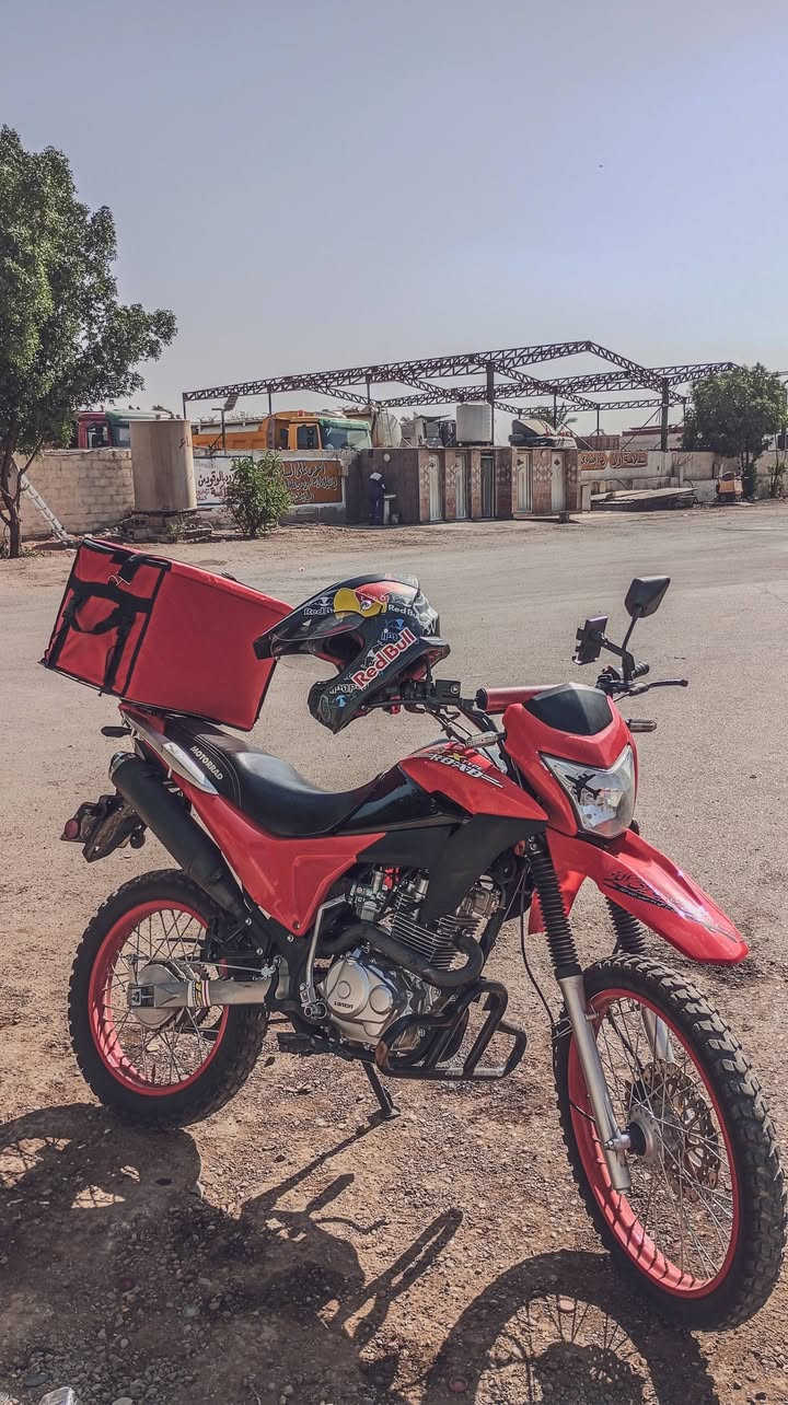 السلام عليكم
لانسون قفاز مديل 22 دخول 25
رقم اربيل 

دراجه جديده عل وضع البلاد ماشية 14 الف وقابل للزياده دراجه حيل نضيفه ومعتني بيها ادير الها دهن لكمولي مانقصها اي شي شغل وطلع .

رقم للتواصل *********** 
رايدها ب مليونين وميه وبيها مجال
