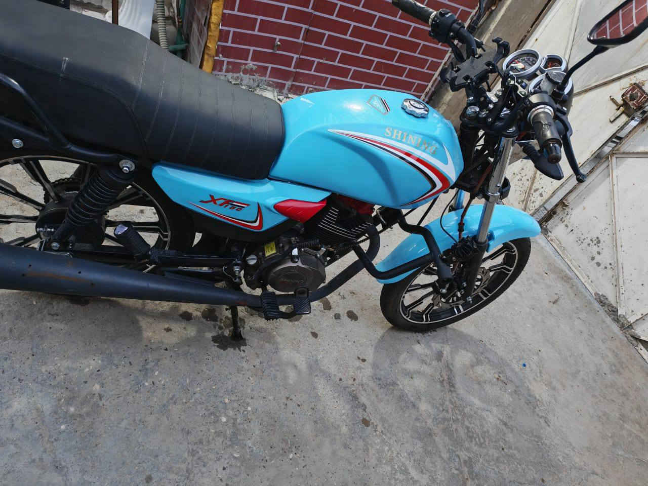 🏍️ دراجة شاينك للبيع
📅 موديل 2025
✅ مكفولة من كلشي
📍 مرقمة بغداد
💰 السعر: 1,900,000 دينار وبيها مجال 
📌 العنوان: بغداد - الدورة
📞 للتواصل واتساب: ***********
