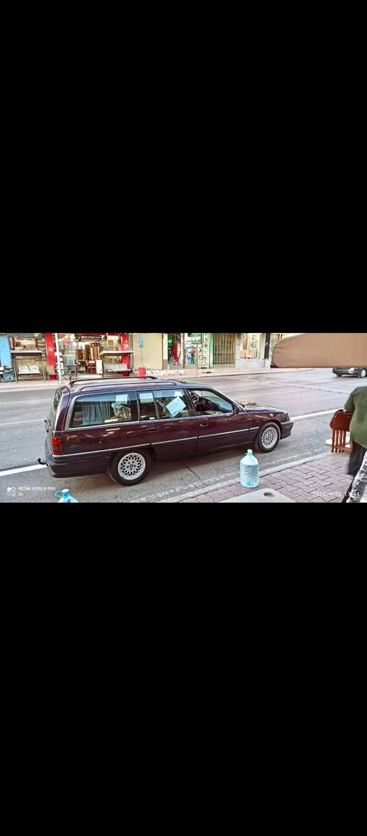 ئۆپڵ ئۆمیگا ستێشن ١٩٩١ مەکینە ٢.٦ بیلادی ٦ پستۆن بە شەرتی گێڕ و مەکینەی کلاج و عەینەو تەقەو ڕەقە,فحس نینوا وەکالەت بە ناوی خۆمەوەیە بێ کێشە,٤ تایە لۆک پێش و دوا لۆک کارەباییات مەزبوت سڵاید و ٢ جام کارەبا,گەرمی مەزبوت....
0770 144 34 02
*********** السليمانية, العراق
