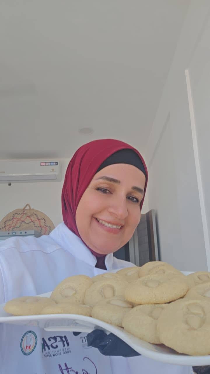 شوفوا الفيديو وتصلوا عليه لأن بأجر بقوة الله عز وجل اخر يوم بل التخفيضات والعروض والحجز المسبق عل الواتساب تنوريني *********** أخصائية التغذية العلاجية والغذاء الصحي الشيف وداد فرمان مطعم اسلوب حياة صحية الكرادة العرصات أحبكم هوايه وأخاف على صحتكم اهتموا بيها لأن الصحة والعافية غالية
