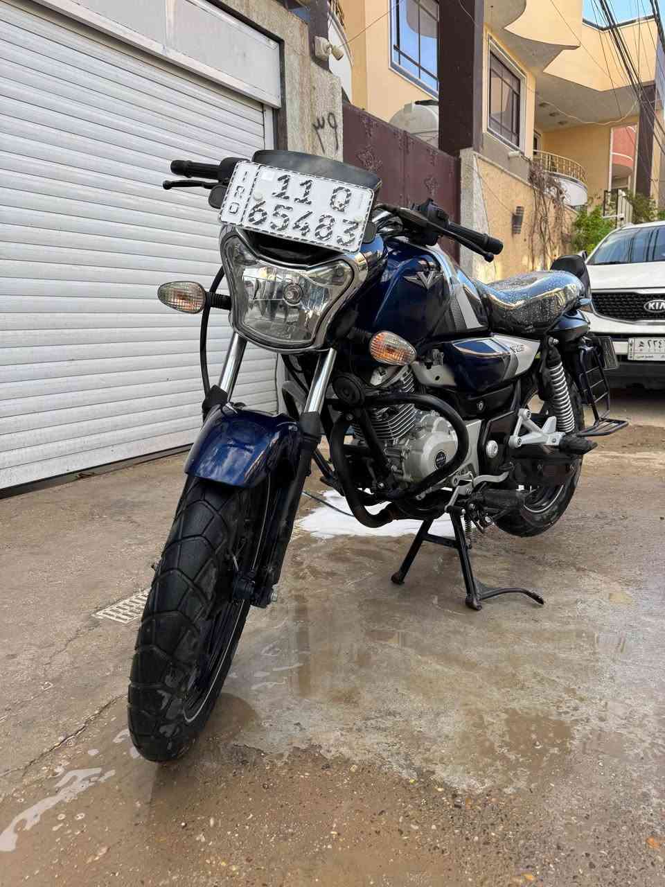 دراجة بجاج V15 BAJAJ هندي مرقم للبيع

الدراجة نظيفه بنسبة 95 ‎%‎ اخت الجديده 
مكفوله كفالة عامة  
حتى بلكاتها الاصليه بعدهن تره هي دبل بلك ومحرك 150 يشك الكاع وكير 5 نمر 
مرقمه جاهزه تحويل مباشر اوراقها كامله
الدراجة من اول ما اخذتها لحد اليوم دهن لوكي مولي الي بالصور وبانزين محسن
مكان بغداد الكريعات
للبيع اومراوس بدراجة(اوتماتيك نفس نظافتها)

***********
السعر 2.100.000 
مليونين وميه وبيها مجال بغداد, العراق
