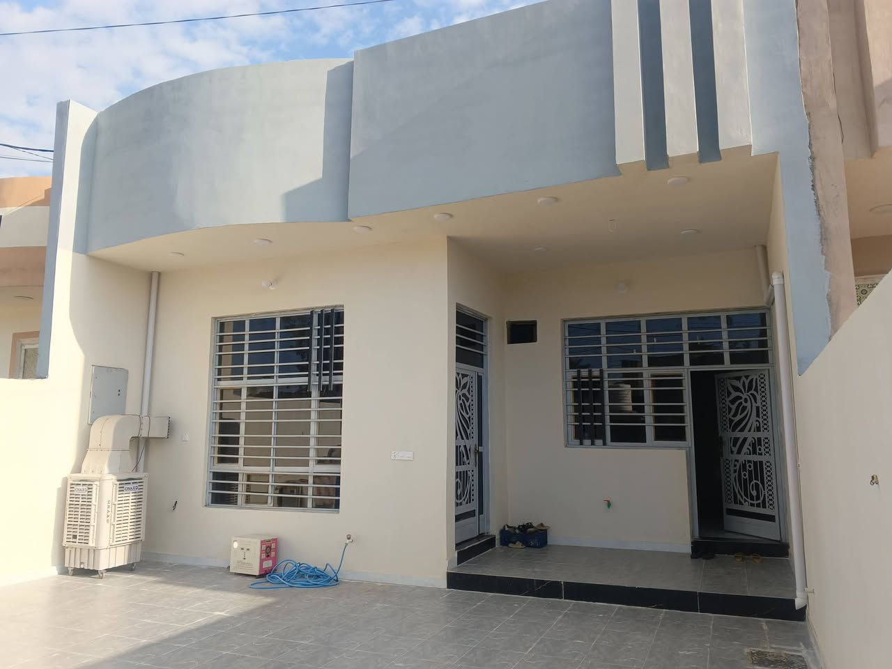 بيت للبيع صار سبوعين من كعدت بي بعده لجديد مساحت لبيت 230 واجهيه 8 ونزال 29 صنف لرض طابو زراعي سند 25 بسمي محول مكاني ديالى بعقوبه ام لعصام عل سده سعر خابر ودلل رقمي *********** رجان لشراي يخبرني مو بتعاليق
