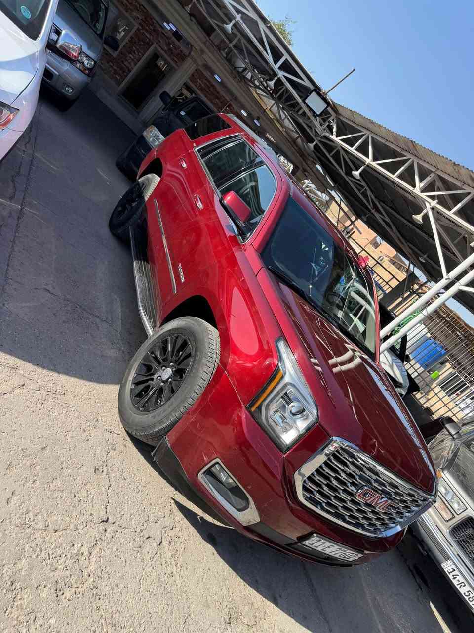 يوكن فول مواصفات SLT  موديل 2019. حادثها سرقه البجم 3 قطع 
بيها بارد جاملغ خلفي 
تحويل ثاني يوم 
السعر 265 
للاستفسار *********** البصره البصرة, العراق
