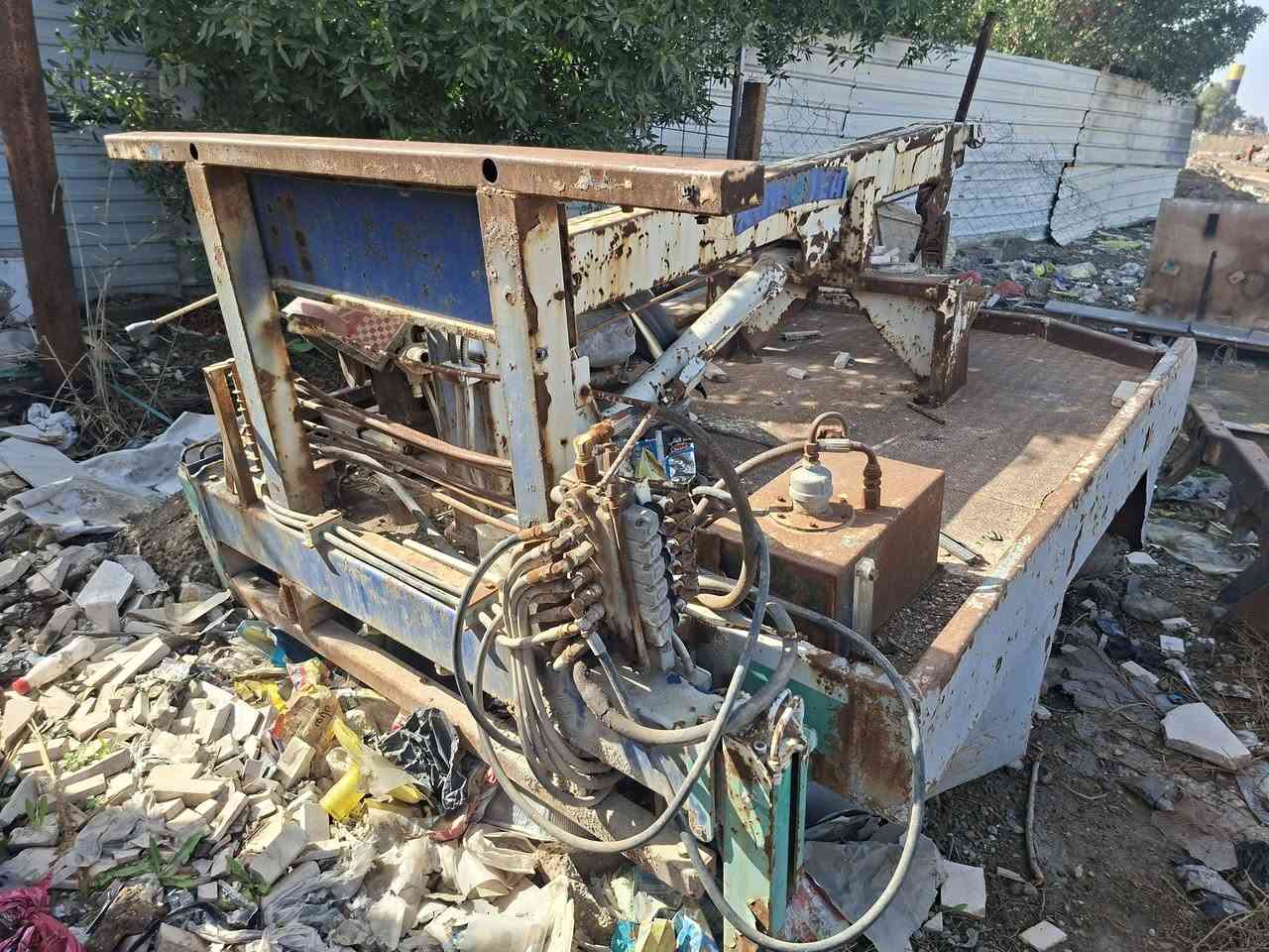 سلام عليكم كرين جمسي شغال سلايت  حبل السعر ١٧٠٠ مليون وسبعميه ***********
