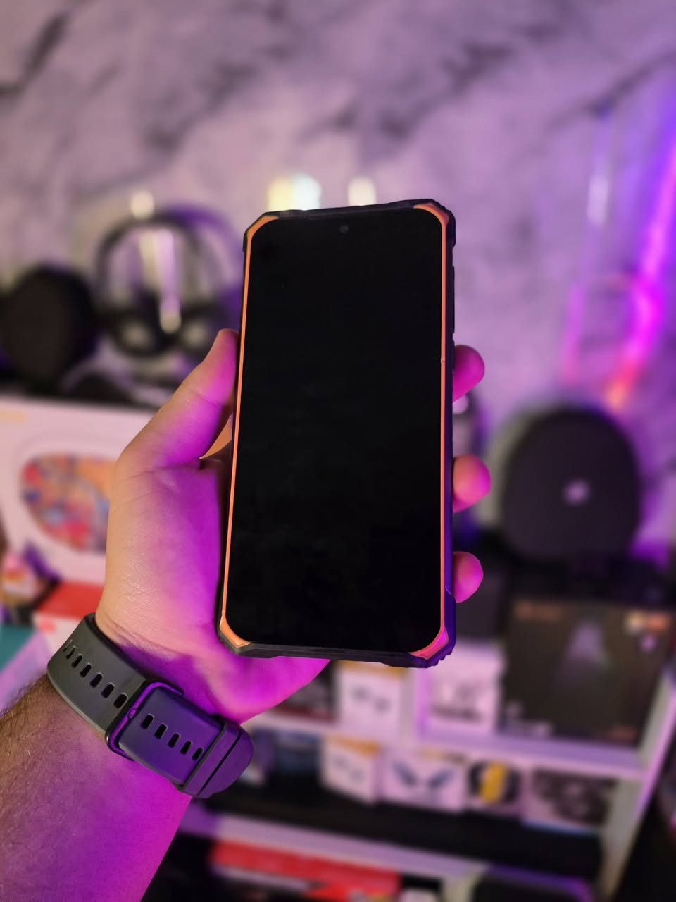 📱 Doogee S86 Pro | Rugged Smartphone 🖤🔥
هاتف مصفّح من الفئة القوية… مصمم للناس اللي تريد جهاز يعتمد عليه بالعمل والرحلات والظروف القاسية، مع بطارية جبارة وأداء ثابت 💪🌍

🛡️ مقاومة بمعايير IP68 / IP69K + MIL-STD-810G
مقاوم للماء والغبار والصدمات

🔋 بطارية 8500mAh تدوم أيام
⚡ شحن سريع 24W USB-C

📺 شاشة 6.1 إنش IPS HD+
محميّة بزجاج Gorilla Glass

⚙️ معالج MediaTek Helio P60
🧠 RAM 8GB
💾 Storage 128GB قابل للتوسعة

📸 كاميرات خلفية ثلاثية:
16MP + 8MP Wide + 2MP Macro
🤳 كاميرا أمامية 8MP

🌡️ ميزة خاصة: Infrared Thermometer لقياس الحرارة عن بُعد

📡 يدعم 4G Dual SIM + NFC + Bluetooth 5.0

💎Doogee S86 Pro 
مو موبايل عادي… هذا جهاز مصفّح يتحمل كلشي ويكمل وياك بكل الظروف 🖤🔥

للحجز والاستفسار خـاص…📩


**إذا كنت صاحب هذا الإعلان وتريد حذفه لأي سبب، رجاءا أرسل رسالة إلى الدعم الفني**