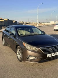 سوناتا SE • ٢٠١٧ • شاشة وكاميرا