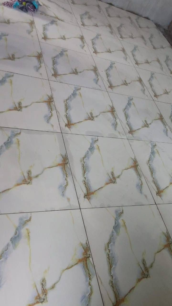خلفه سيراميك متفرغ حاليا ارضي وجداري العده شغل يدلل اتصل أو واتس ***********
