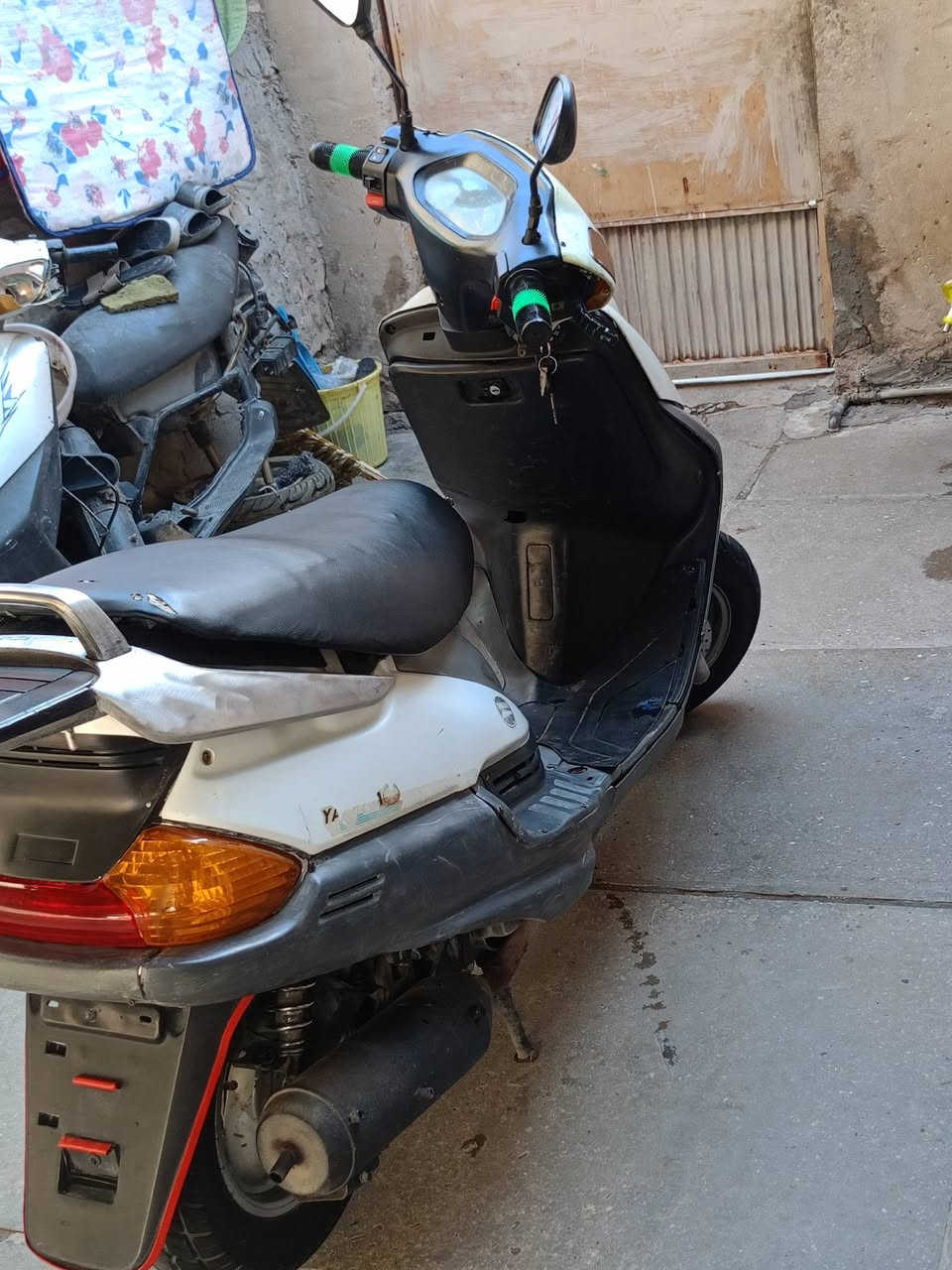 السلام عليكم دراجه فضائي 100كفرات اصلي تخم تاير جديد الكهربائيات شغاله ؟بس بيهة خربطه خفيفه شغاله.بغداد مدينه الصدر.غير متواجد على الفيس))))***********)))هذا رقمي))السعر 450
