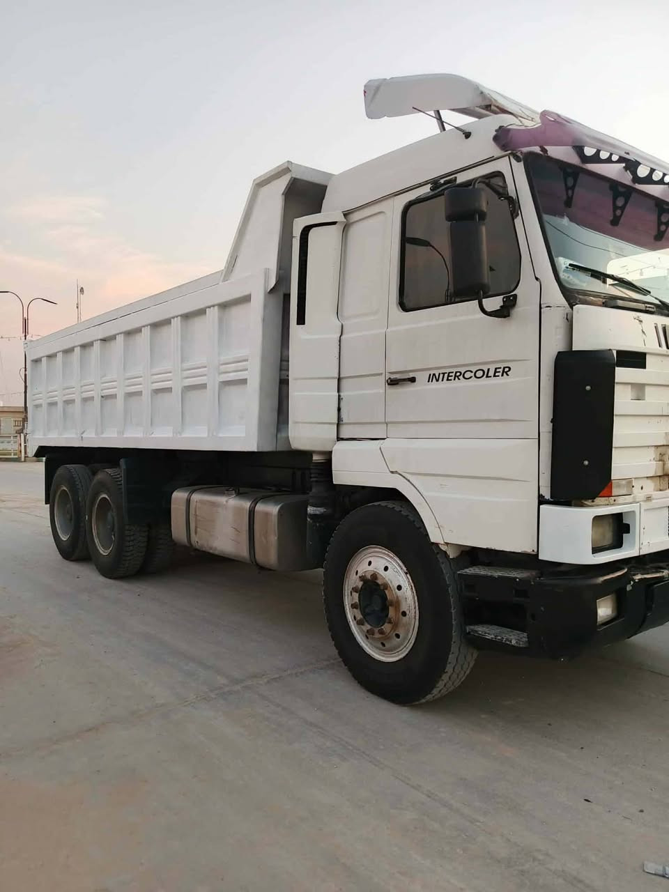 البيع سكانيه 143 مكفوله كفاله عامه كير 900 مجموعة مان نص جيف شاصي مكفول تخم تاير 24 مكينه جديده صفر 8 لا صرف ولا بخار بدي تفصال رقم بصره الماني  تحويل مباشر السيارة جاهزا برغي ما عايزه                                      مكاني بابل كفل.     السعر 275 وبيها مجال بسيط
الاستفسار ***********
