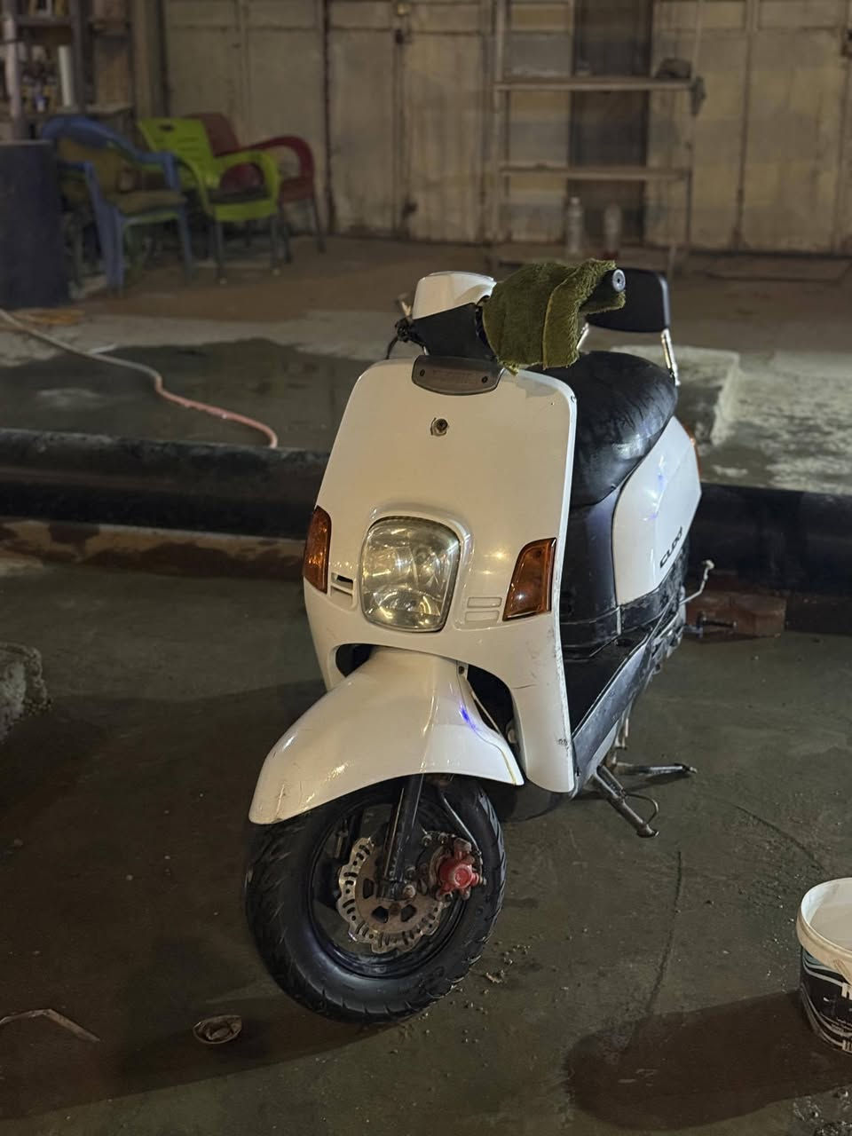 السلام عليكم بوليس بيضه ما مفتوحه للبيع 500,000 حله شارع جسر ثوره***********
