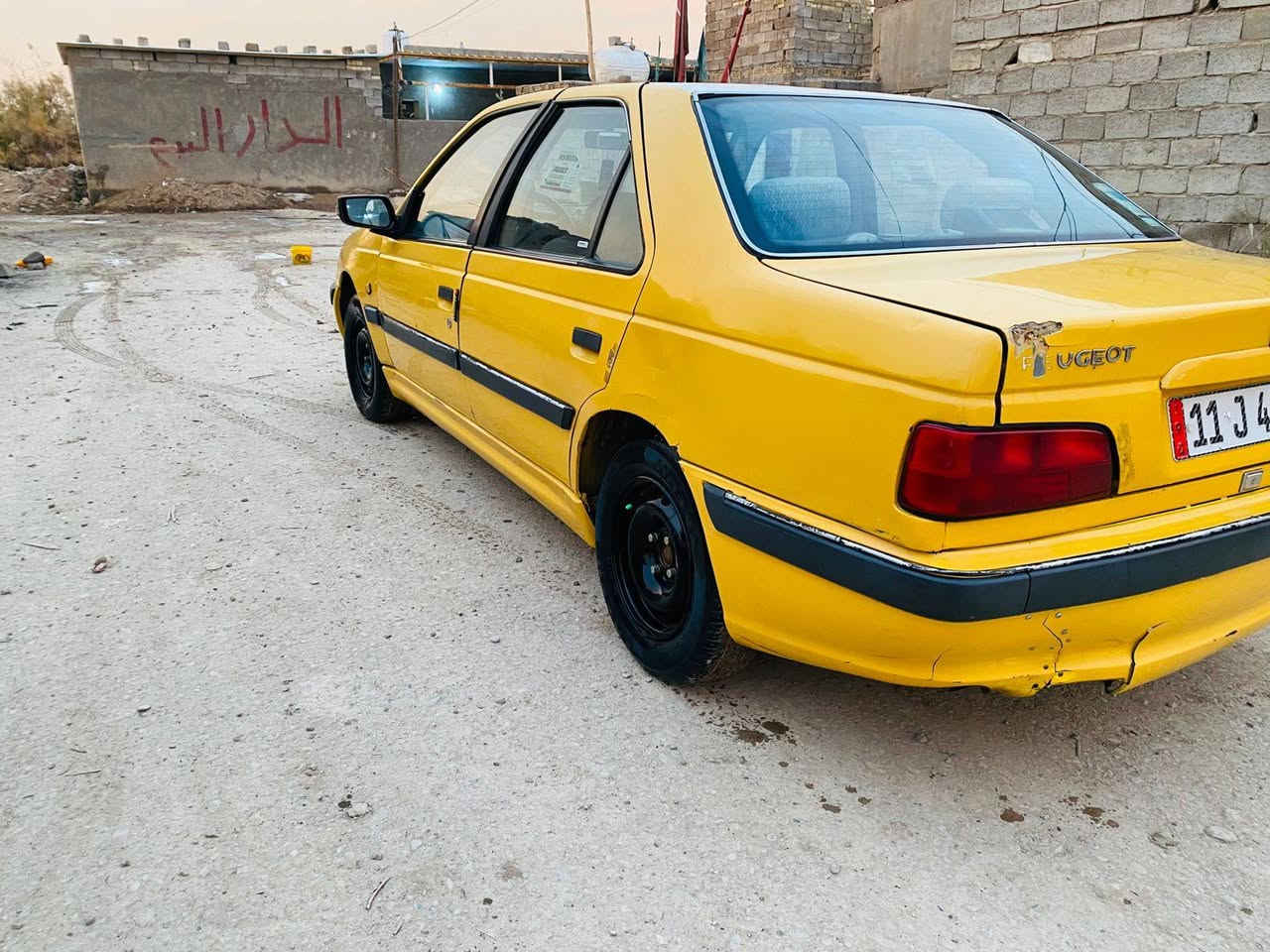 سلام عليكم شباب بيجو باريس مديل 15من كلشي جاهزه تتفئه تبريد مصفره هيئه وغرامه ما مطلوب سنويه جديده ***********
