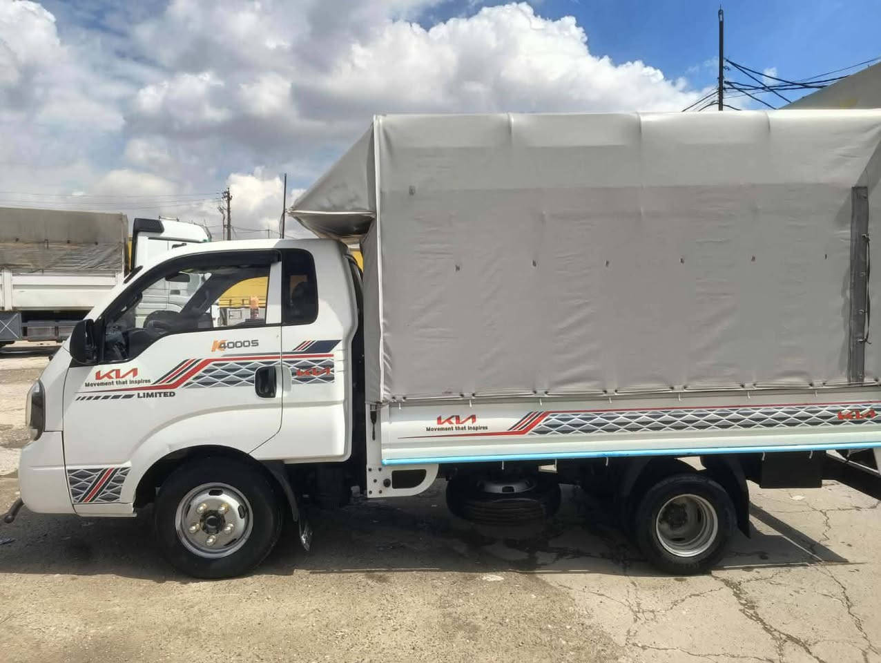 سلام عليكم كيا فحل للبيع موديل 2021 رقم بغداد بسمي سياره شرط المكينه مافتوحه بلادي طخم بلادي شرط كير اكسل سياره مابيهلامعجون ولا صبغ وضع شركه تبريد تدفيه شغال سياره صارسبوع من شادله توايرامامي خلفي مكاني  الموصل جانب الايمن السعر 160 بيها مجال كلشي بصيط حك الجيه الموشرايل لا يكسر بحلال الناس يوجد؟ بيها حصه كاز التصال ستفسار ***********
