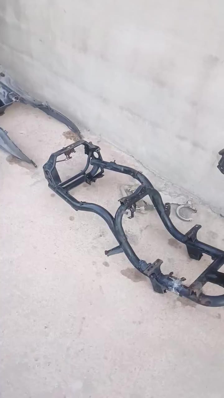 سلام عليكم 
غراض ماكس للبيع 
شاصي عدله حاضره لتعميره 
صالنصه أصلي صمجيه مال حاويه و أي لحيم ماكو 
كاعيه باتري 
و كابريتر 
و سبايدر كاربون 
شراي خاص و شلع هم ابيع مكاني كركوك 
ورقمي ***********
