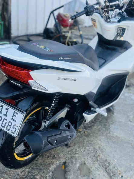 سلام عليكم بي سي اكس جيل الثاني ياباني رقم وسنويه شرط التحويل الدراجه مكفوله كفاله عامه من كلشي بيها ملاحضه زغيره الحيم مال الستاند ومبين بل الصوره دراجه 150 مكاني بغداد شعب شارع الصحه او حي البساتين *********** خاص ماكو مقفول الي يريد يتصل عل الرقم فقط
