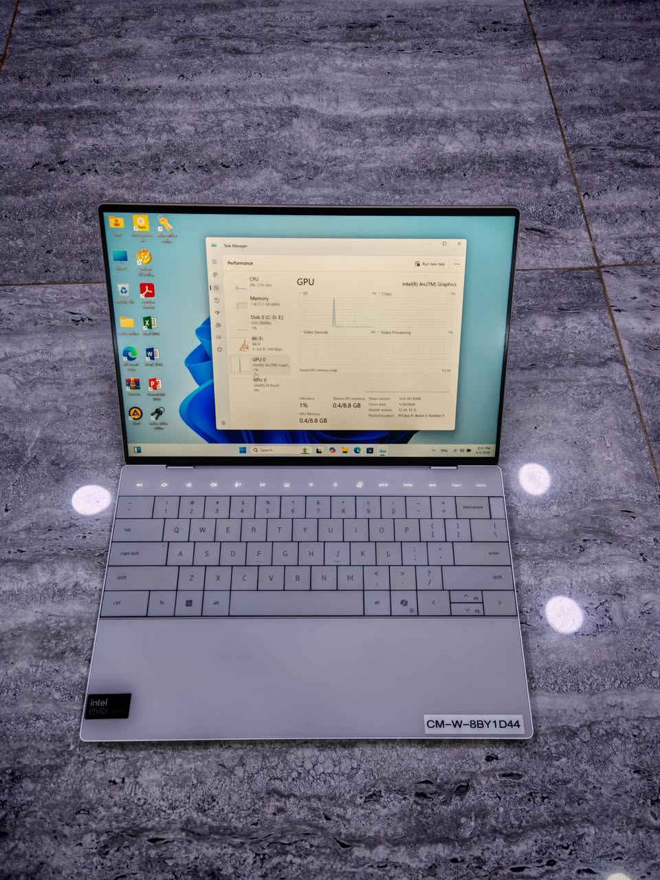 💻 لابتوب المستقبل والنخبة.. Dell XPS 13 9340 بمُعالج الذكاء الاصطناعي!
​أصحاب الفخامة والتميز، عشاق التصميم الخارق والأداء الذكي.. نقدّم لكم التحفة الفنية الأحدث والأندر من Dell، لابتوب مخصص بالكامل لتقنيات الذكاء الاصطناعي بفضل شريحة الـ NPU الثورية! ✨
​⚡ Dell XPS 13 9340 ULTRA 7 ⚡
سوبر سوبر سلم (Super Super Slim)، غلاف معدني بالكامل، وخفيف الوزن لدرجة مذهلة.. روعة التصميم الأنيق تلتقي مع المستقبل!
​🔥 السعر المفاجأة: 1,100,000 دينار عراقي فقط!
​⚙️ المواصفات الفنية الخارقة:
​المعالج: Intel Core Ultra 7 155H (جيل حديث يدعم تقنيات الذكاء الاصطناعي وتوفير الطاقة الخيالي).
​الهارد: 512GB NVMe (سريع جداً وقابل للتطوير والزيادة).
​الشاشة: 13 بوصة بدقة (1920x1200) ألوان ساحرة وحواف شبه معدومة.
​الكيبورد: عربي-إنكليزي مضيء (Backlight Ar-En).
​الملحقات: شاحن Dell الأصلي.
​النظافة: نسبة نظافة عالية جداً تصل إلى 97%.
​✨ مميزات استثنائية تجعله فريداً من نوعه:
​أزرار الوظائف اللمسية المضيئة (Touch Function Row): يتميز هذا الموديل بإلغاء الأزرار العلوية التقليدية (F1-F12) واستبدالها بشريط لمسي بالكامل يعمل بتقنية LED، يتغير بسلاسة تامة ويمنح اللابتوب مظهراً مستقبلياً لا مثيل له.
​لوحة لمس مخفية (Seamless Glass Touchpad): التراك باد مدمج بالكامل تحت زجاج مسند اليد بدون أي حواف مرئية، مما يعطي تصميماً انسيابياً مذهلاً.
​محرك الذكاء الاصطناعي المستقل (NPU): المعالج يحتوي على وحدة معالجة عصبية مخصصة للذكاء الاصطناعي، لتشغيل البرامج الذكية، توليد الصور، وتعديل الفيديو بسرعة البرق وبدون استهلاك للبطارية.
​🛡️ ضمانك وثقتك معنا:
​فحص قبل الاستلام: يمكن للزبون فحص اللابتوب وتشغيله والتأكد من كافة المواصفات قبل الدفع.
​الضمان: ضمان لمدة 5 أيام للفحص، وفي حال وجود أي خلل مصنعي يستبدل الجهاز بنفس الموديل حصراً.
​📍 العنوان: بغداد - شارع الصناعة - مجمع الرياش - مكتب اليسر
📞 للتواصل والحجز: ***********
​الكمية محدودة جداً.. احجز قطعتك الآن وتميز بالمستقبل! 🌟
​💡 شرح إضافي لك (عن مميزات الموديل):
​لابتوب Dell XPS 13 9340 يُعتبر القمة في فئة الـ Ultrabooks الفاخرة، وإليك نقاط قوة إضافية يمكنك استخدامها أثناء الشرح للزبائن في التعليقات أو الرسائل:
​معالجات الـ Ultra وتغيير قواعد اللعبة: معالج Ultra 7 155H ليس مجرد معالج سريع، بل يحتوي على كرت شاشة مدمج قوي جداً وهو Intel Arc Graphics، والذي يقدم أداءً رسومياً قريباً من الكروت المنفصلة، مما يجعله ممتازاً للتصميم والمونتاج الخفيف بجانب العمل المكتبي والذكاء الاصطناعي.
​شريط الأزرار العلوية (Capacitive Touch Row): هذا الشريط اللمس المضيء بـ LED يضفي لمسة فخامة عالية؛ حيث تختفي الأزرار عند إطفاء الجهاز وتضيء بمجرد تشغيله، ويمكن التحويل بين أزرار الوسائط (خيار الصوت والسطوع) وأزرار الـ F التقليدية بضغطة زر واحدة.
​التصميم والخامات (CNC Aluminum): الهيكل مصنع من ألمنيوم مقطوع بالكمبيوتر (CNC) عالي التحمل، والداخل مغطى بزجاج الكوريلا غلاس، مما يمنحه ملمساً بارداً وفخماً ومقاومة ممتازة للصدمات رغم وزنه الخفيف جداً (حوالي 1.19 كغم فقط).
​شاشة الـ InfinityEdge: الشاشة تأتي بأبعاد مريحة للعين والقراءة (16:10)، بحواف نحيفة جداً من الجهات الأربع، مما يعطي انطباعاً بأن الشاشة أكبر من حجمها الفعلي.
