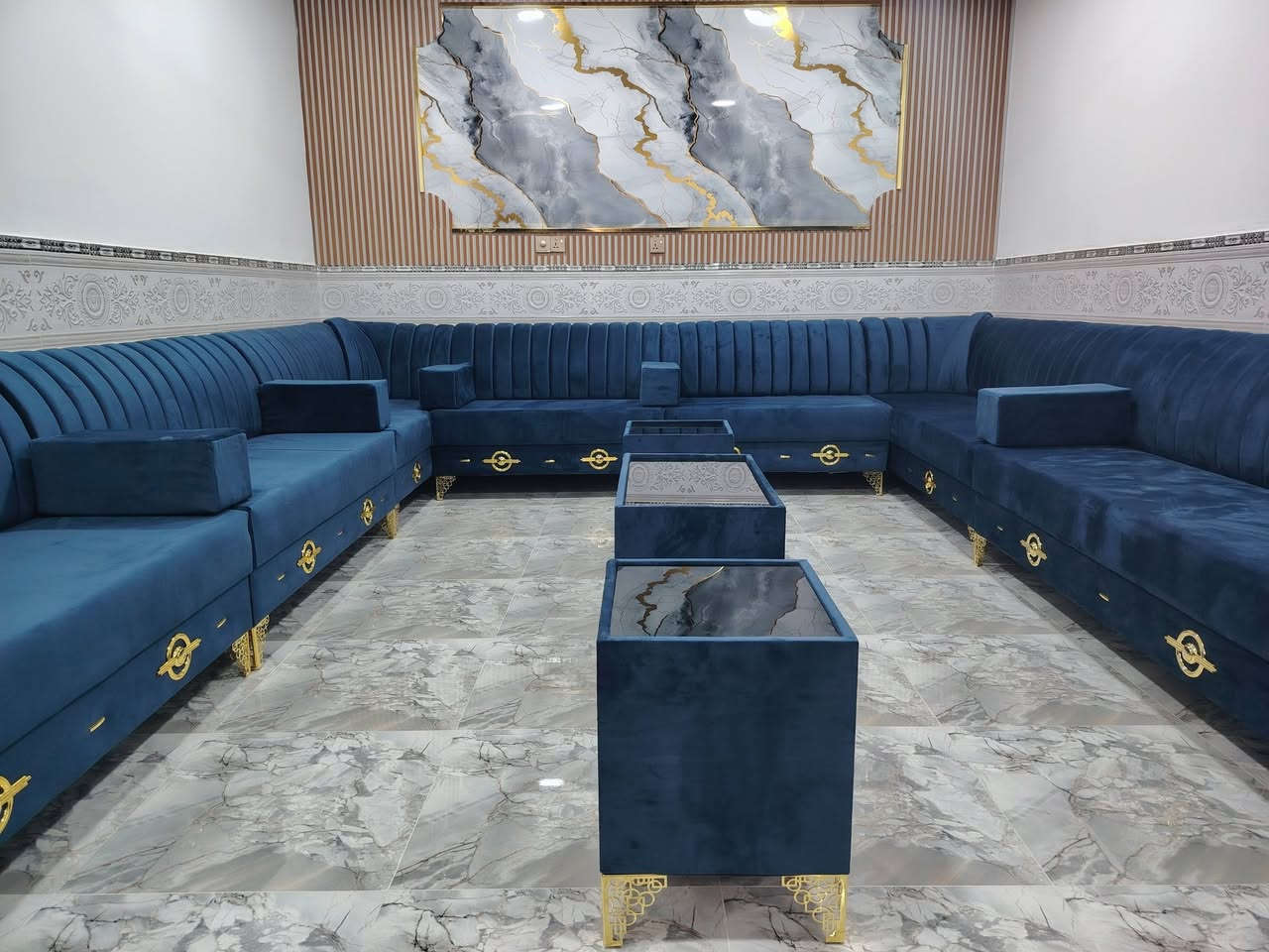 السلام عليكم بس يمنة دلال وفرهدة تخومة او ديوان حطاطة شغل درجة اولى السعر يبلاش بس ب 80ألف بدون ماستر يرهم نقد يرهم اقساط بدون تحميل مع طبليات وكوشات مع التوصيل 
العنوان هيت شارع مركز الشباب الرقم ***********
