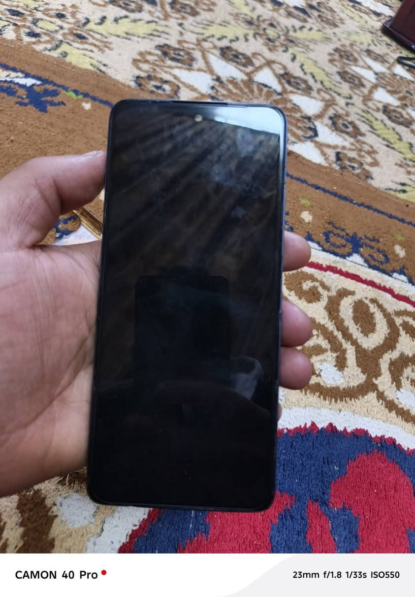 سلام وعليكم سبارك 10 برو ذاكره 256 بطاريه 5000 تليفون حلو ونضيف سعره 150 وبيه مجال قليل 
***********
