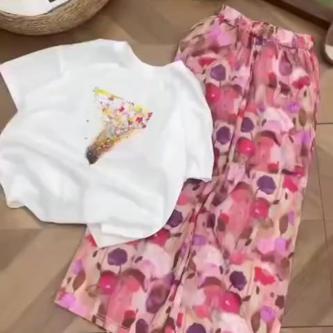 طقم بناتي تركي كوالتي عالي الوان الصيف الترند ✅
قياسات : 5-13 سنة 
سعر : 15000  
توصيل 🚗
سامراء : 1000
صلاح الدين : : 2000
محافظات : 4000
#اكسبلورر #العراق #سامراء #ملابسنا⬇️⬇️⬇️ #ملابسنا_مضمونة_وذات_جودة_عالية_جدًا


**إذا كنت صاحب هذا الإعلان وتريد حذفه لأي سبب، رجاءا أرسل رسالة إلى الدعم الفني**