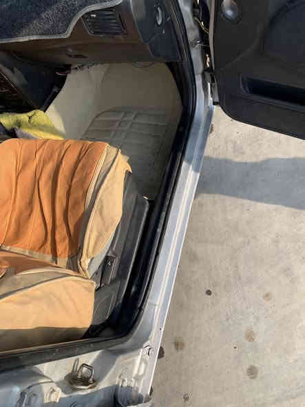 اسلام عليكم النتره 1991 سياره خير من الله تخم تاير معمره تعمير حلو مثل ما بلصوره تعميرتها حلوه حداديه صدر حلوه رقم انكليزي سنتر لك سنويه لل30 سعرها 35 وبيها مجال لطيبين مكينتها فقط كازكيت  فقط   لمو شراي لا يتعبني ويسءل على سعرها وشبيها مابيها جدامك 35وبيها مجال ***********
