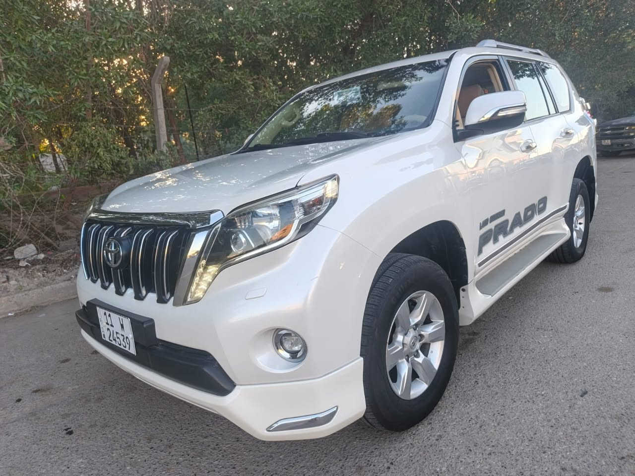 السلام عليكم رمضان كريم تيوتا برادو 2016 السياره ساز السياره فول مواصفات 2كشن كهرباء مري جانبيه كهرباء 6 سلندر تشغيل عن بعد تخم تاير جديد تحكمات شاشه جبيره السياره مكفوله كفاله عامه من الصبغ والتبديل 
ماشيه 142 الف 
السعر 34,500 
مكاني بغداد الشعله الرقم 
***********
