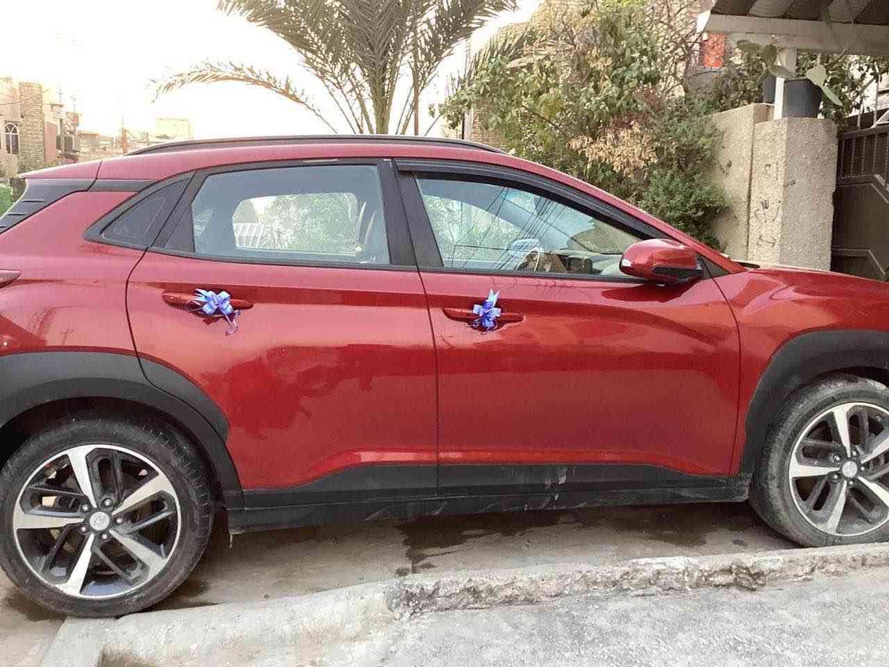 السلام عليكم 
 للبيع كونا 2018 
رقم بغداد لون احمر
بصمه 
تدفئة تبريد كشنات
3 انظمة قيادة
كامره 
حساس خلفي
ماشية 89 
محرك 1600  turbo 
السعر 123 ورقه وبيها مجال
بيع فقط بدون مراوس 
مكان السياره بغداد حي الجهاد
مكلف بالنشر 
للاستفسار رقم صاحب السيارة
0773 859 6112 بغداد, العراق
