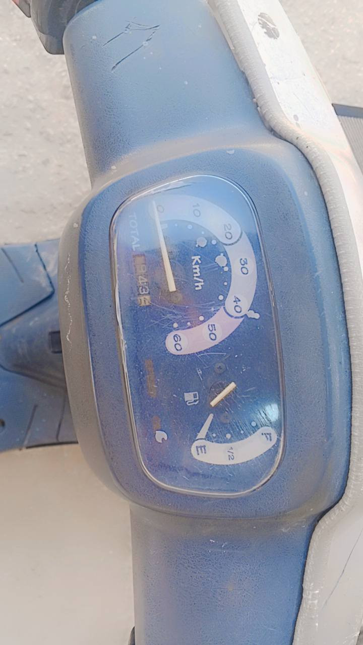 السلام عليكم ورحمه الله وبركاته 
ورمضان كريم عليكم 
دراجه  للبيع🛵  منغولي إم  السله شرط ما مفتوح محركه 
السعر 300  وبيها مجال بسيط حگ الجيه 
العنوان كربلاء الحسينيه
 عون عليه السلام 
***********
ابو اسلام
