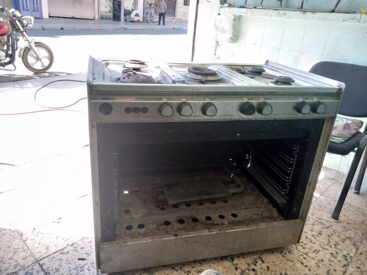 تصليح طباخات
تصليح وتنظيف الطباخات في الموصل
صيانه موقعيه تصليح الطباخ داخل المنزل
نجيك للبيت انصلح الطباخ

رقم الهاتف ***********
بي واتساب
