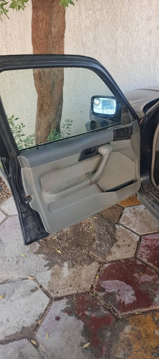 السلام عليكم
بي ام 525 سنوية لل 27 سيارة نظيفة محرك و كهربائيات الكير بي صفنه السيارة شرط اطلع بيها وين ما يعجبك ما تفشلك رايدها ب50 و بيها مجال مكاني ميسان 
رقمي 
***********
