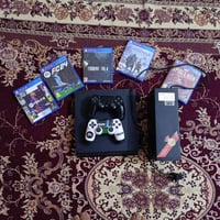 ورحمه الله ps4 ويا خمس اقراص ما مهكر God of war Ragnarok  Resident evi...