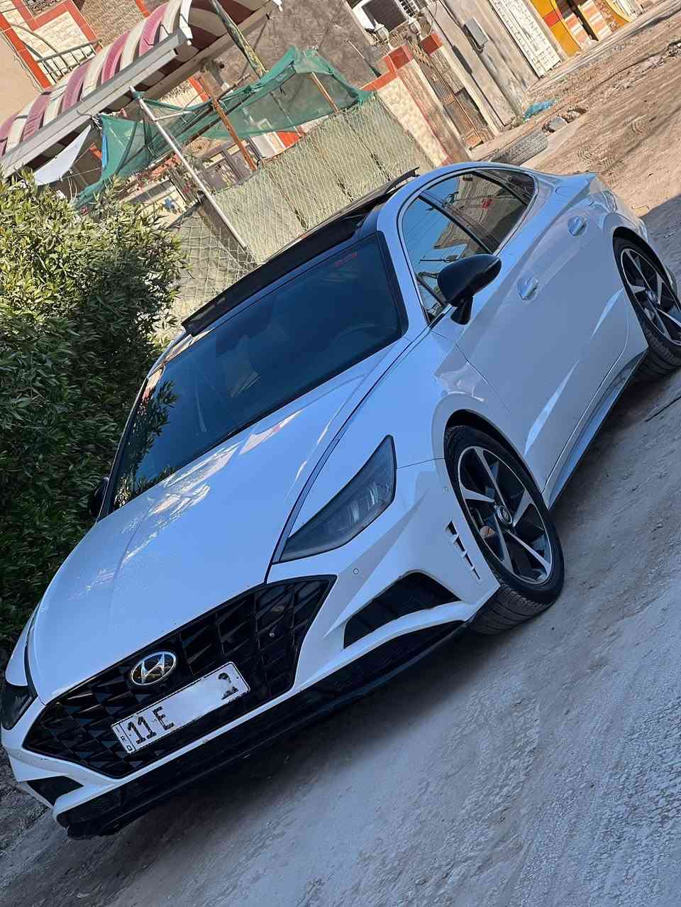 للبيع سوناتا 2022 امريكي مكفوله من الصبغ فقط جاملغ وبنيد مبدلات بلادي باقي مكفول كير مكينه مكفول  رقم بغداد باسمي سياره فول موصفات بنروما ويل كروم حساسات كامره خلفيه بصمه تشغيل عن بعد باقي موصفات معروفه فول للخير سعرها 172 وبيها مجال 
***********
