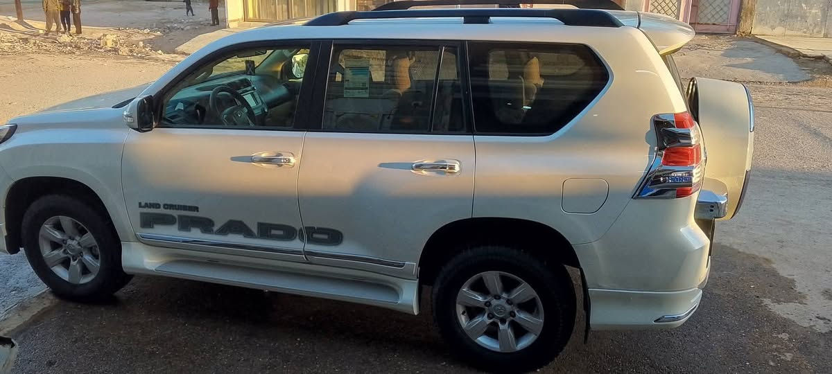 السلام عليكم تيوته برادو مديل 2014 احله من الصور  تبريد 3 قطع تحكم استيرن ثلاجه مسجل شاشه بصمه 7 راكب مكينه وكير شرط الفحص تخم تأير جديد 6سلندر سعر 300 عنوان بغداد حيور رقم الهاتف ***********
