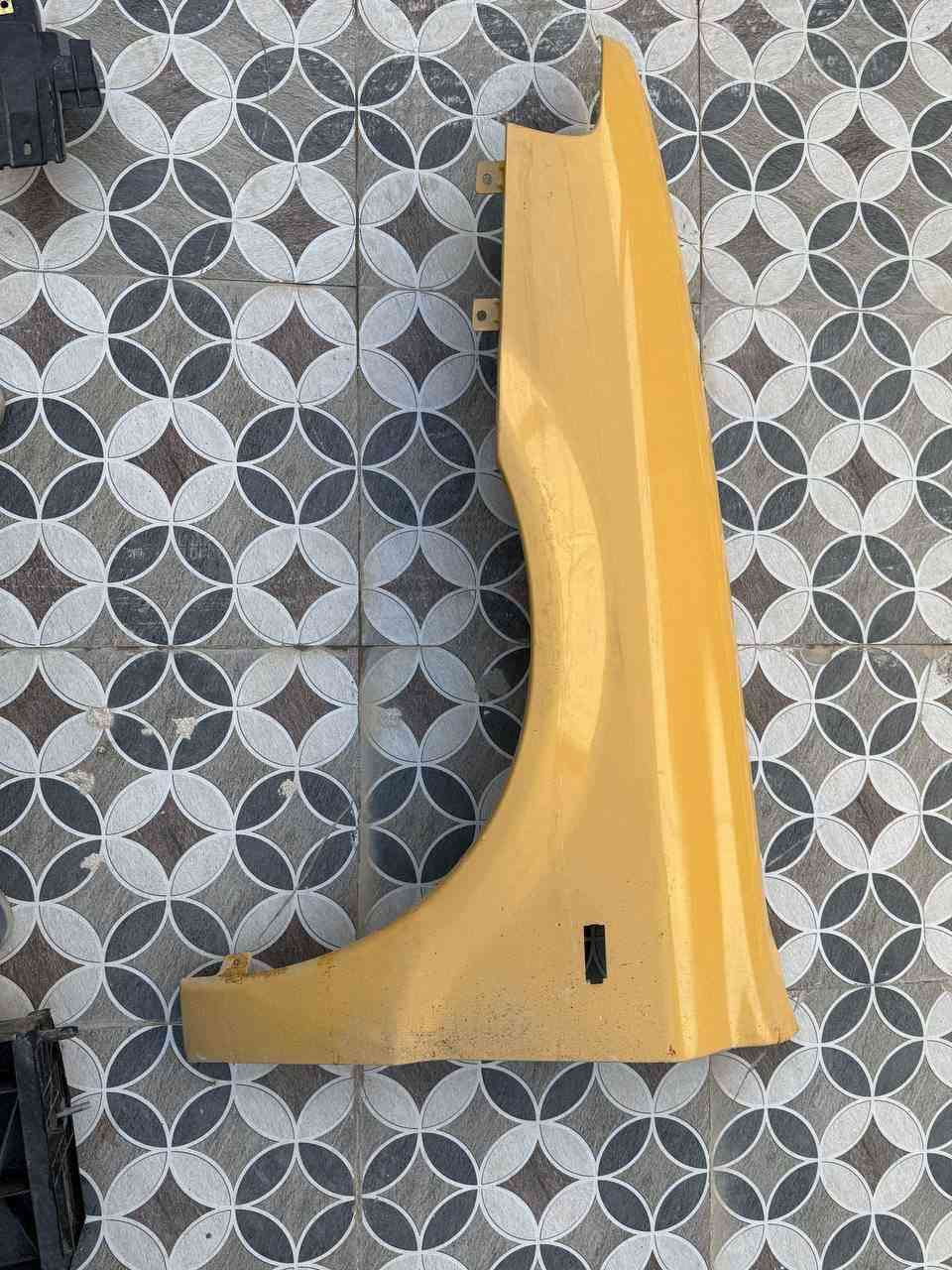 السلام عليكم 
للبيع غراض  سمند سورن 
دعاميه اماميه لون اصفر
جاملغ جهة اليسار لون اصفر
زوج لايتات بالكارتون 
درع امامي 
وبعد غراض 
مكان بابل 
ورقم
 ***********
*********** واتس اب حلة, بابل
