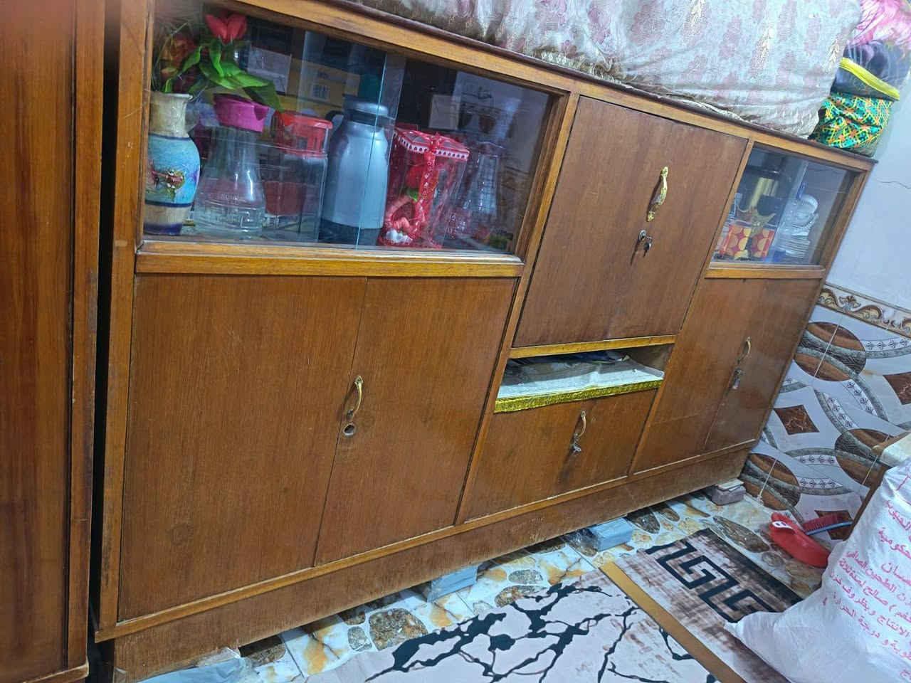 البوفيه 3 متر ب150

ميز تواليت ب60


**إذا كنت صاحب هذا الإعلان وتريد حذفه لأي سبب، رجاءا أرسل رسالة إلى الدعم الفني**