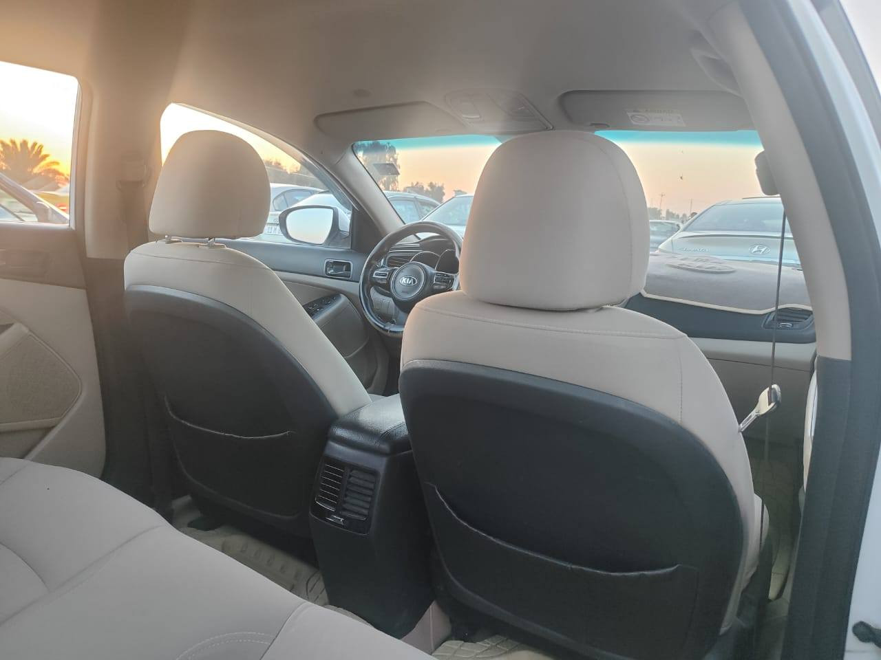 السلام عليكم ورحمة الله وبركاته
للبيع بدون مراوس
سيارة اوبتما خليجي موديل 2014 شكل ال15 
مكينة 2000 دوش 
تحكم استيرن
شفتات سرعة بالستيرن
كير اوتو+ عادي
تدفئه وتبريد خير من الله 
مري شفط
ادك جرس بال120 
رقم ديالى الدولي بإسمي
سنوية لل2030 هزة جديدة
قطعتين تبريد
اشاير بالمري
ماشية 130
تخم تايرات جديد شادهن
باتري جديد
السيارة جديدة وخير من الله 
وبالعافية ع الياخذهة
السعر 135 وبيهة مجال حك الجية
مكان السيارة ديالى بعقوبة ناحية كنعان 
للأستفسار *********** 
الرقم موجود بي واتساب اليحب يراسل أو يتفضل خاص أو يتصل والسونار مرفق مع الصور
