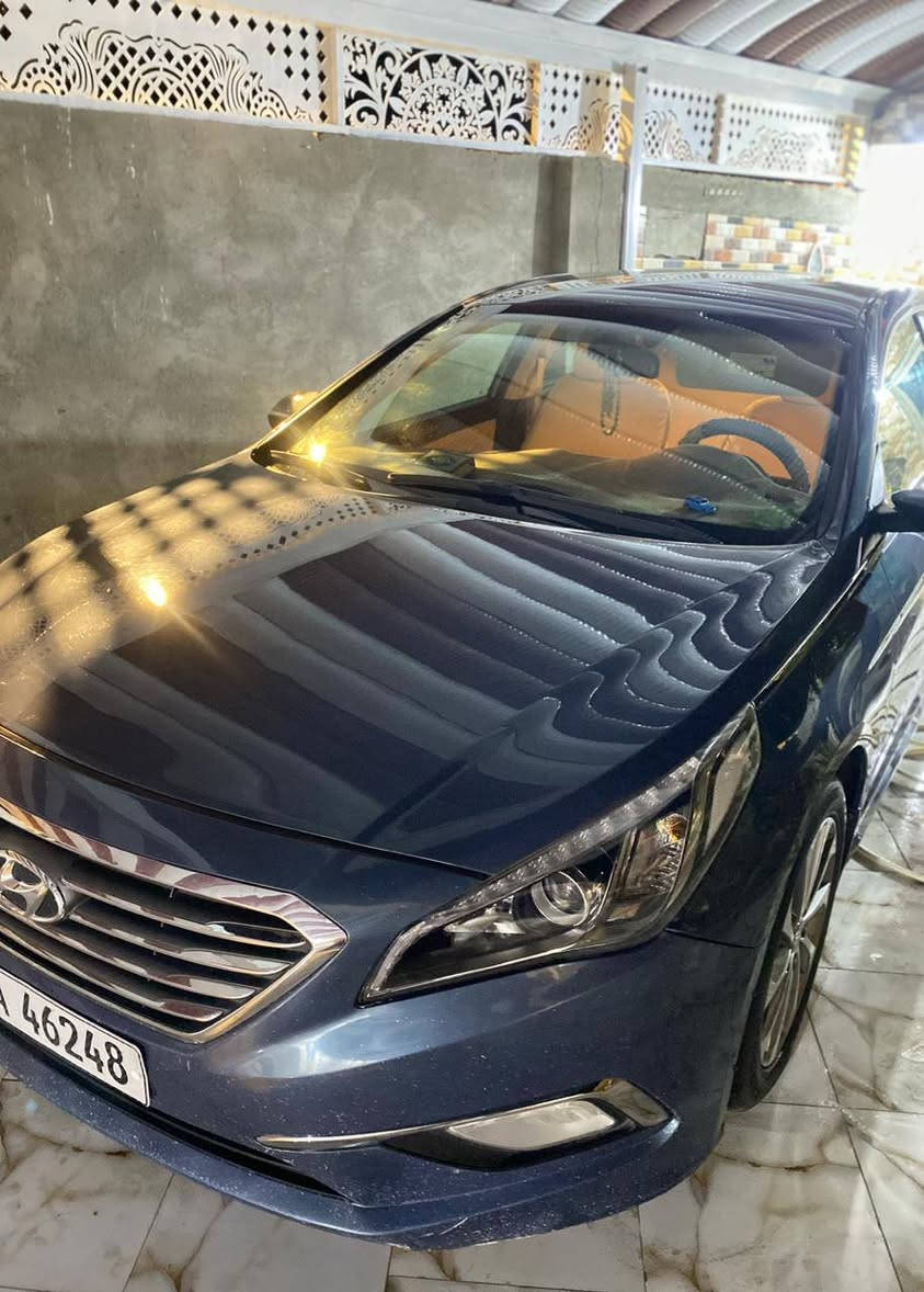 السلام عليكم.. سوناتا 2015 رقم ذي قار مشروع وطني وارد امريكي حادثه تبديل بنيد فقط بدون ضرر داخلي لاصبغ ولاتبديل ليبل واحد مكينه 2400 مفتوح.. كير وحداديه وكهربائيات كلها شغاله تبريد تدفئه على وضع الشركة ماشيه 95 حجر صالنصه موجود ابلادي تخم تاير جديد المواصفات تحكم جيهتين مثبت سرعة نضام اسبورت مانع انزلاق تقليل وقود شاشة ابلاد لمس كامرة دواره ويل كب بصمه جنطه تدفئ بالكشنات دواخل لون عسلي كشنات كهربائي حتى كتلوكات الشركة بيه سويج عد 2 شخاطه لايت لد ابو الحاجب سيارة على وضع الشركه نضيفه جداً وجاهزة من كلشي..  السعر 122 وبيها مجال للشراي حق الجيه..// ***********
