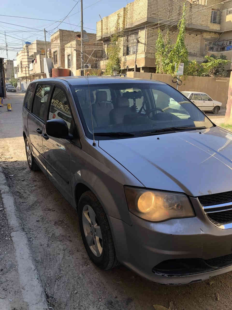 سلام عليكم دوج كرفان مديل 2014 
كشنات منفصل سياره بدون حادث سرقه جاملغ وبنيد 
سياره خير من الله بكان سياره بغداد الحريه شراي يتصل وات
ساب فقط *********** سعد 135  وبيه مجال
